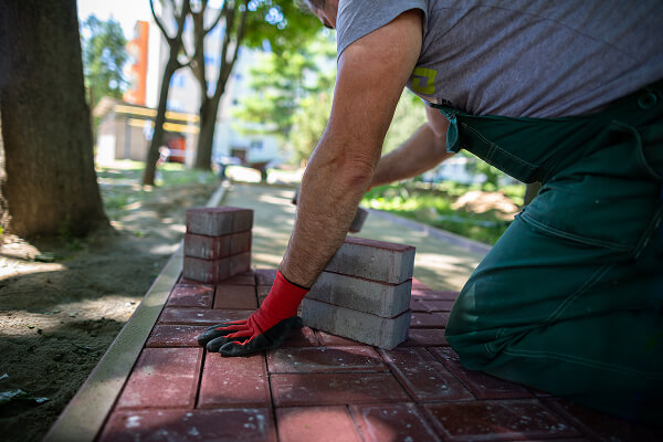 Pokladáka dlažby a&nbsp;iné obkladačské práce od&nbsp;spoločnosti Bauchom s.r.o.